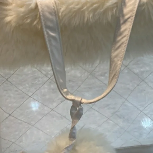White Fur Trimmed Pom Pom Frosted See Through Purse 10x11" - Picture 2 of 5